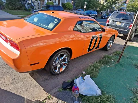 2011 Dodge Challenger SE Coupe 2D
