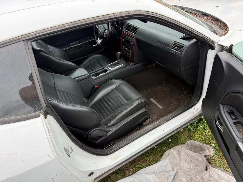 2011 Dodge Challenger 3rd Gen - Image 4 of 5