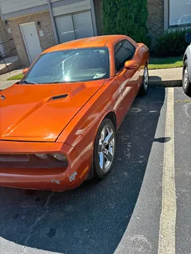 2011 Dodge Challenger SE Coupe 2D