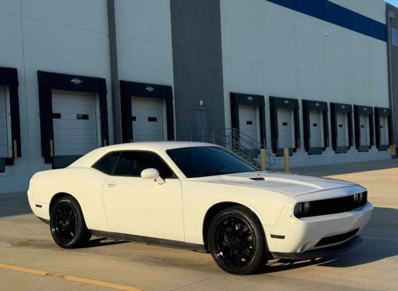 2011 Dodge Challenger 3rd Gen - Image 4 of 16