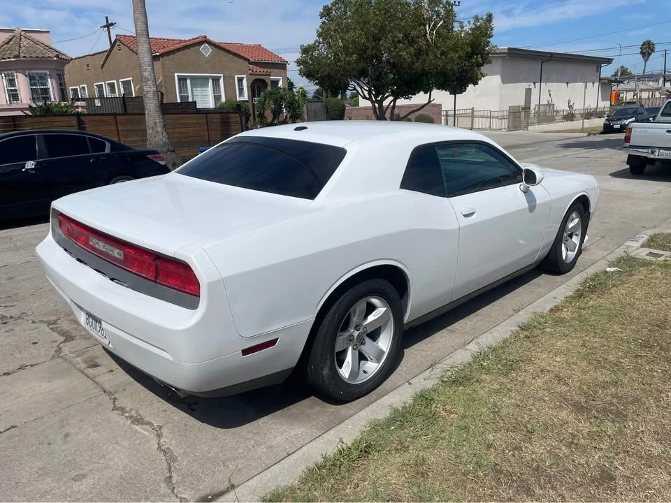 2011 Dodge Challenger 3rd Gen - Image 5 of 7