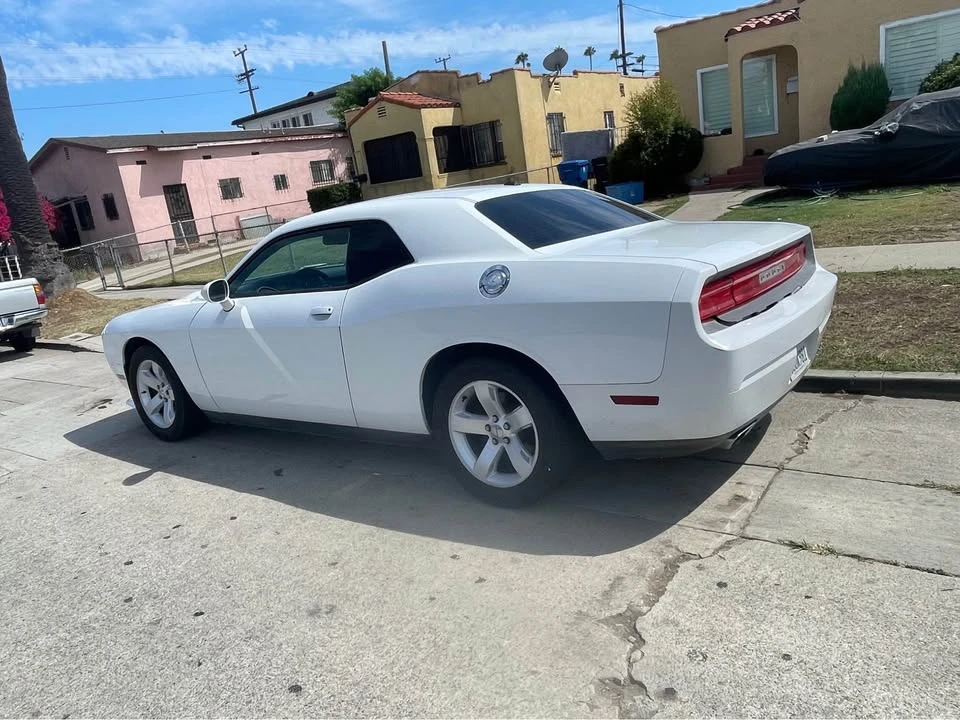 2011 Dodge Challenger 3rd Gen - Image 3 of 7