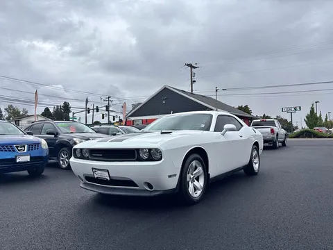 2011 Dodge Challenger SE Coupe 2D