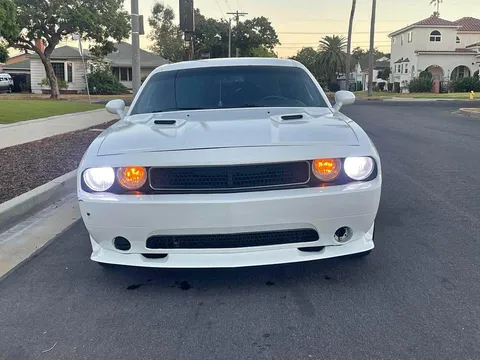 2011 Dodge Challenger SE Coupe 2D