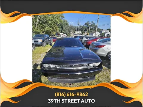 2011 Dodge Challenger SE Coupe 2D