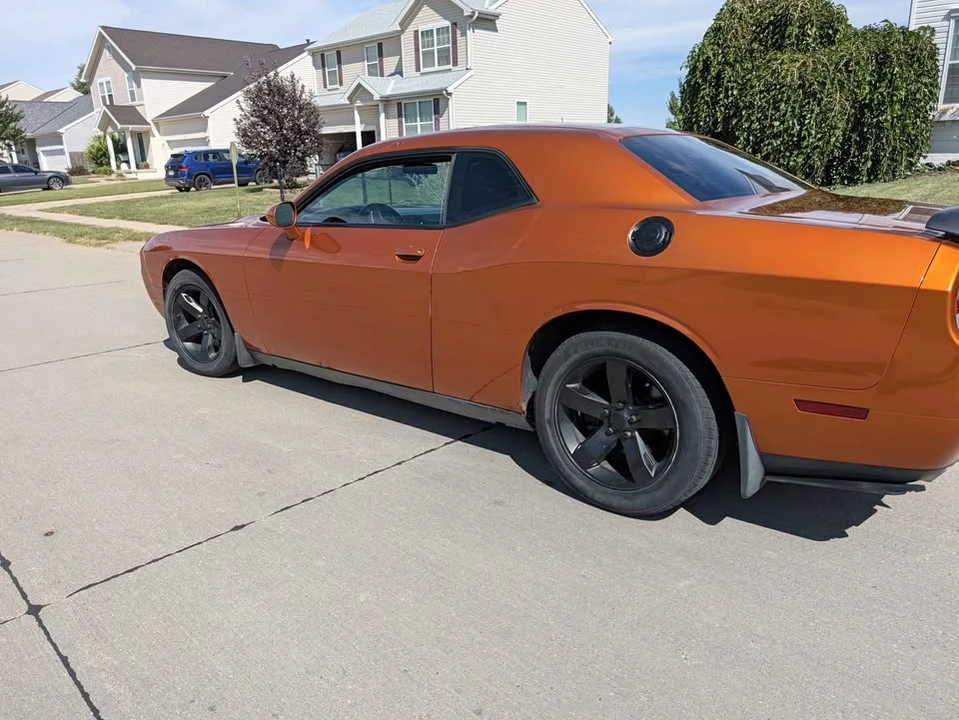 2011 Dodge Challenger 3rd Gen - Image 4 of 9
