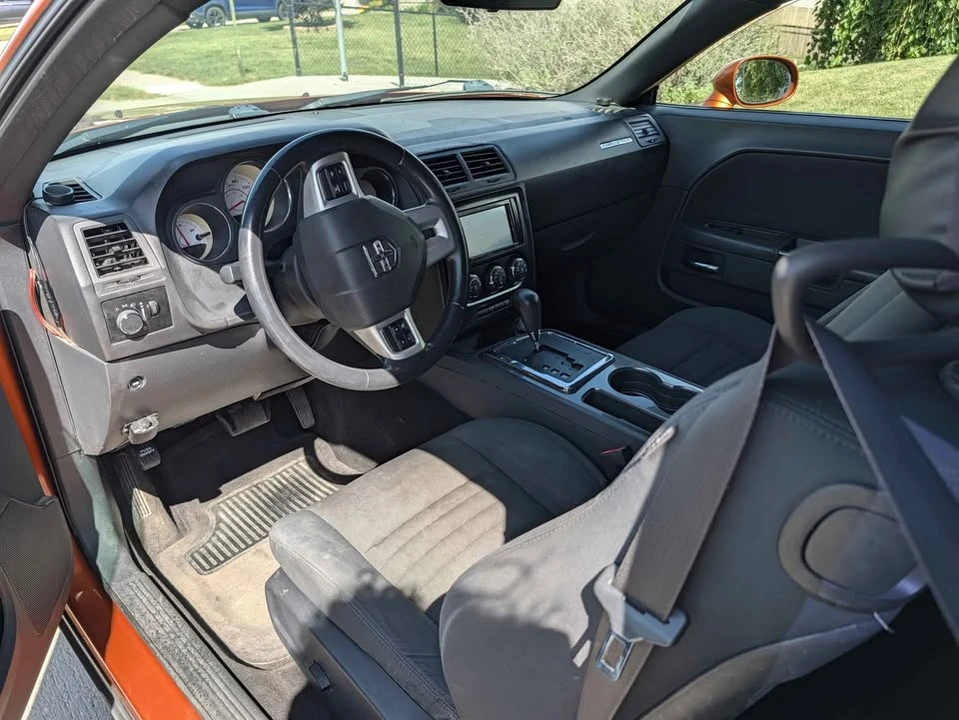 2011 Dodge Challenger 3rd Gen - Image 2 of 9