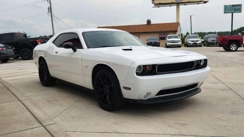 2011 Dodge Challenger 3rd Gen - Image 6 of 13