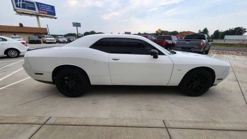 2011 Dodge Challenger 3rd Gen - Image 5 of 13