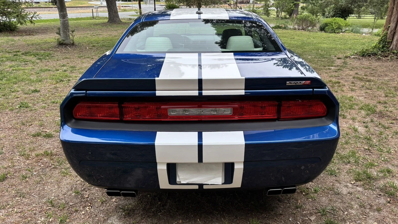 2011 Dodge Challenger SRT8 & 392 3rd Gen - Image 15 of 31