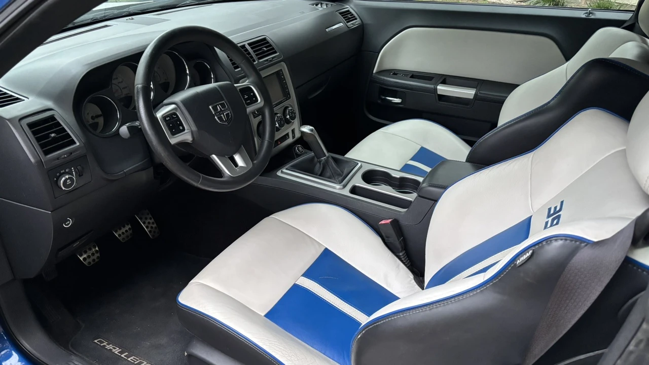2011 Dodge Challenger SRT8 & 392 3rd Gen - Image 23 of 31