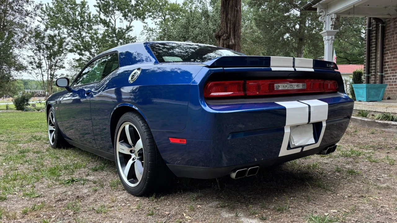 2011 Dodge Challenger SRT8 & 392 3rd Gen - Image 14 of 31