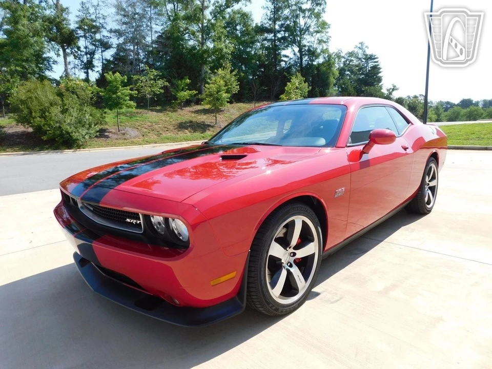 2011 Dodge Challenger SRT8 & 392 3rd Gen - Image 9 of 12