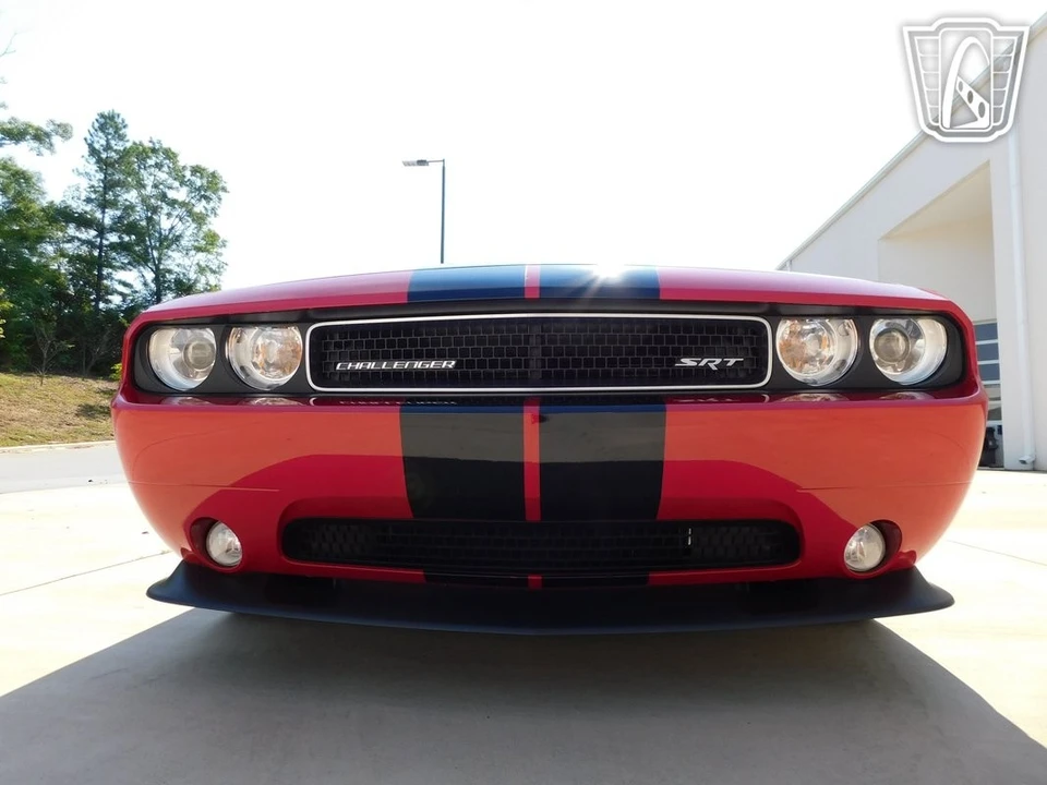 2011 Dodge Challenger SRT8 & 392 3rd Gen - Image 4 of 12