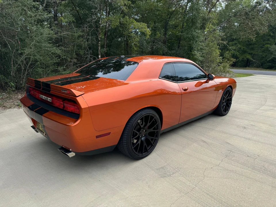 2011 Dodge Challenger SRT8 & 392 3rd Gen - Image 9 of 31