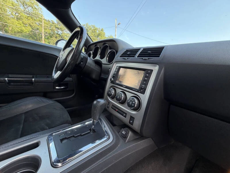 2011 Dodge Challenger SRT8 & 392 3rd Gen - Image 27 of 31