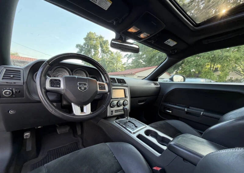 2011 Dodge Challenger SRT8 & 392 3rd Gen - Image 18 of 31