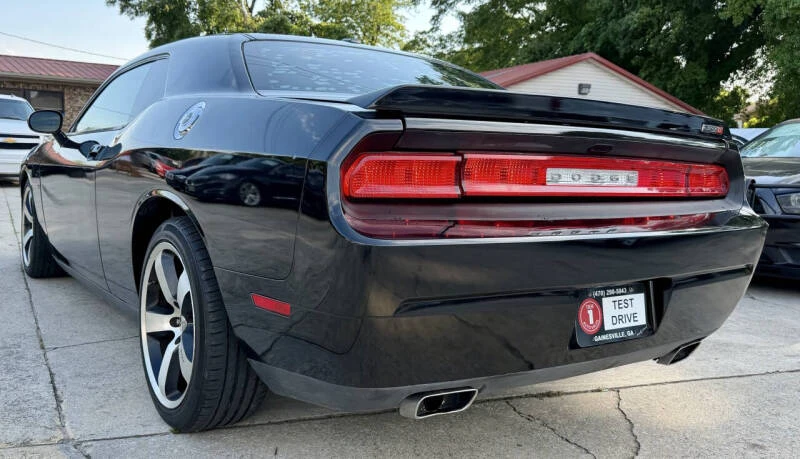 2011 Dodge Challenger SRT8 & 392 3rd Gen - Image 9 of 31