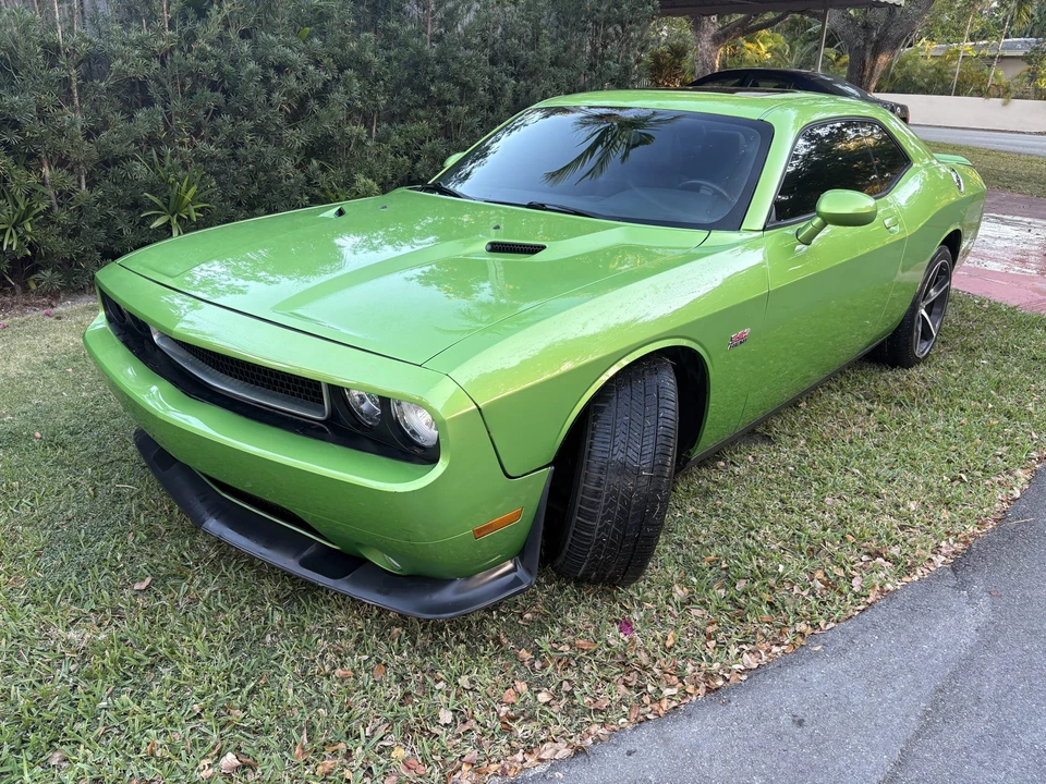 2011 Dodge Challenger SRT8 & 392 3rd Gen - Image 3 of 31