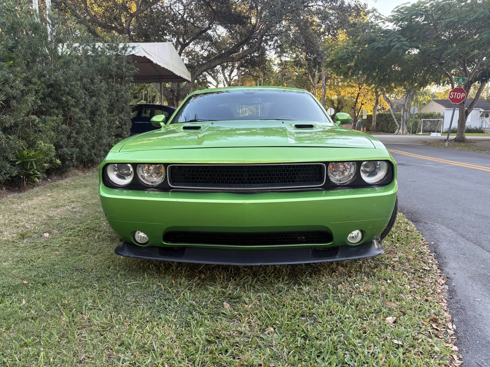 2011 Dodge Challenger SRT8 & 392 3rd Gen - Image 10 of 31