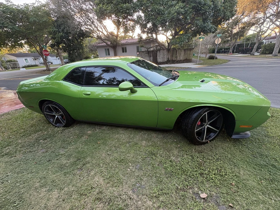 2011 Dodge Challenger SRT8 & 392 3rd Gen - Image 8 of 31