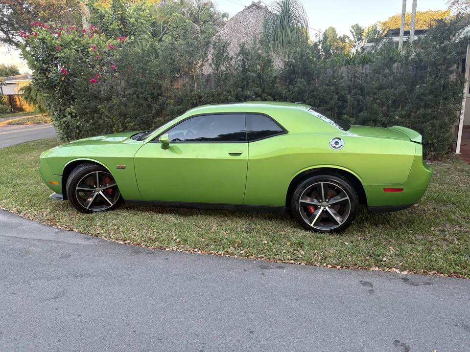 2011 Dodge Challenger SRT8 & 392 3rd Gen - Image 4 of 31