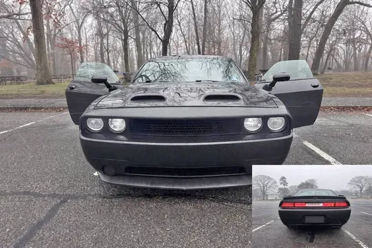 2011 Dodge Challenger SRT8