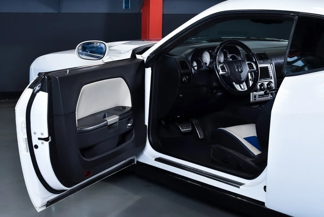 2011 Dodge Challenger SRT8 & 392 3rd Gen - Image 28 of 30