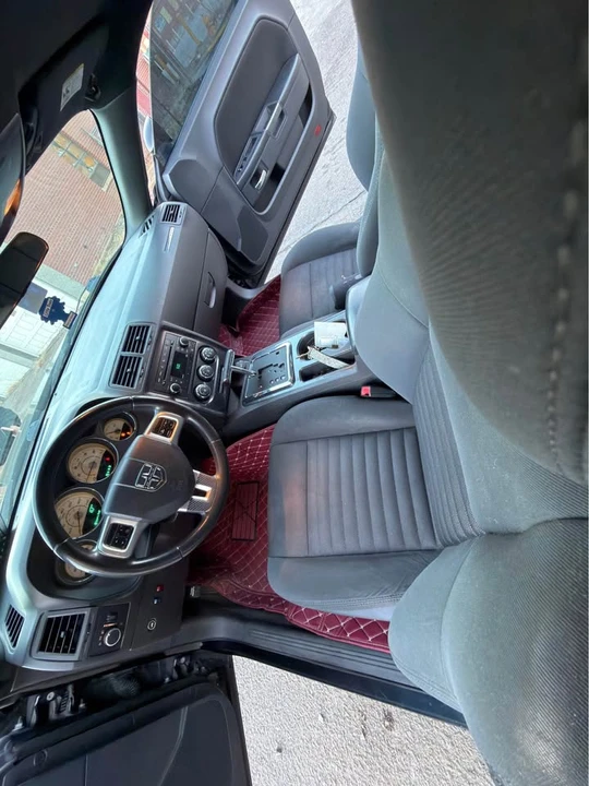 2011 Dodge Challenger 3rd Gen - Image 7 of 9