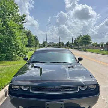 2011 Dodge Challenger SXT Coupe 2D