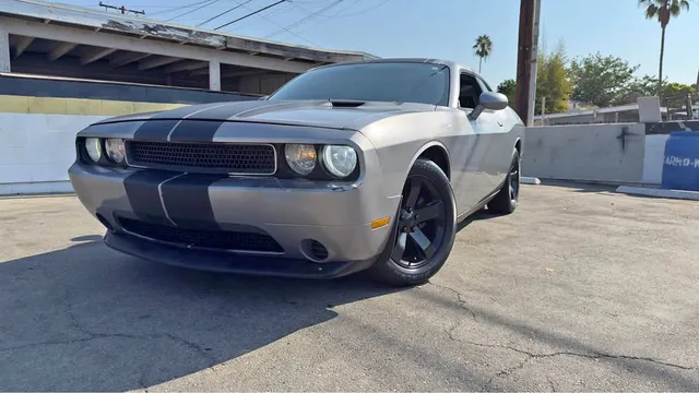 2011 Dodge Challenger SXT Coupe 2D