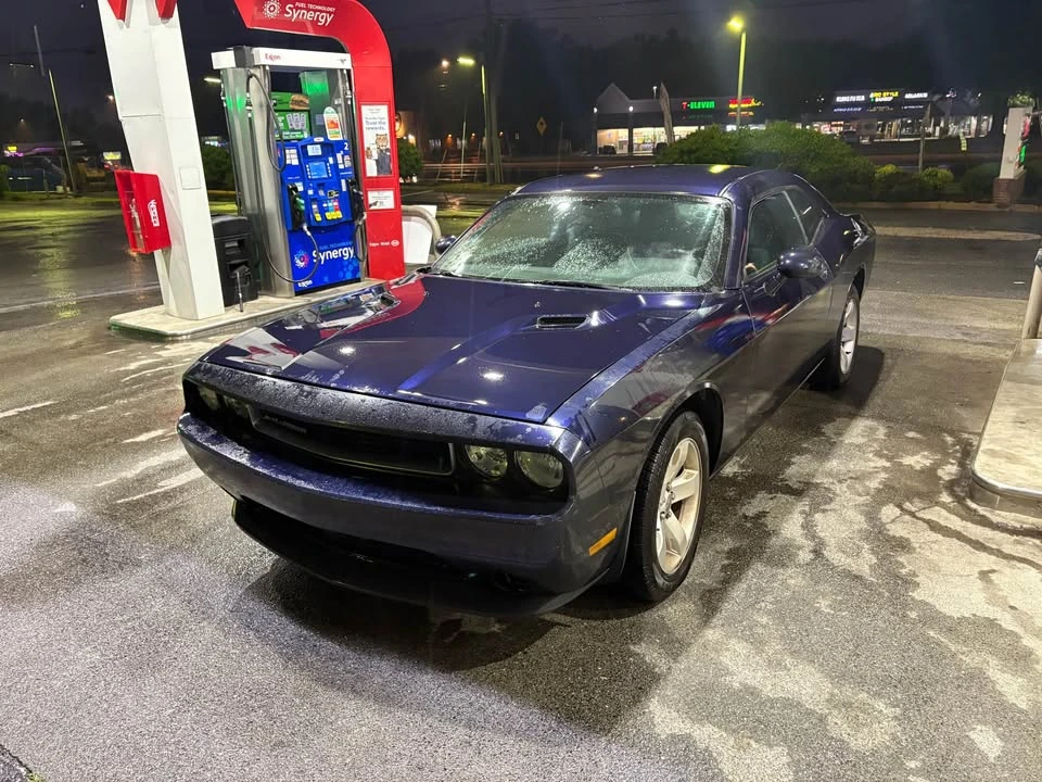 2011 Dodge Challenger 3rd Gen - Image 2 of 5
