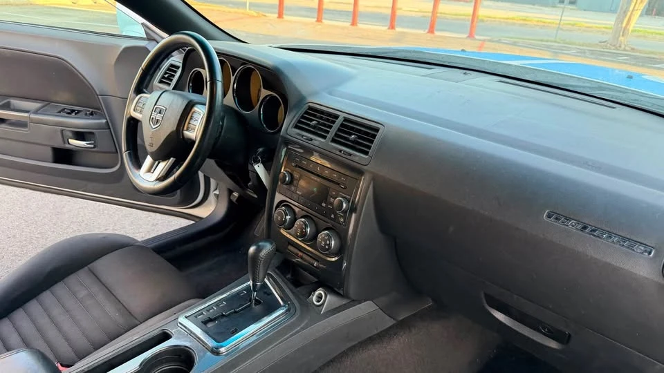 2011 Dodge Challenger 3rd Gen - Image 15 of 18