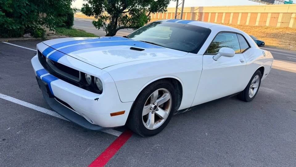 2011 Dodge Challenger 3rd Gen - Image 3 of 18