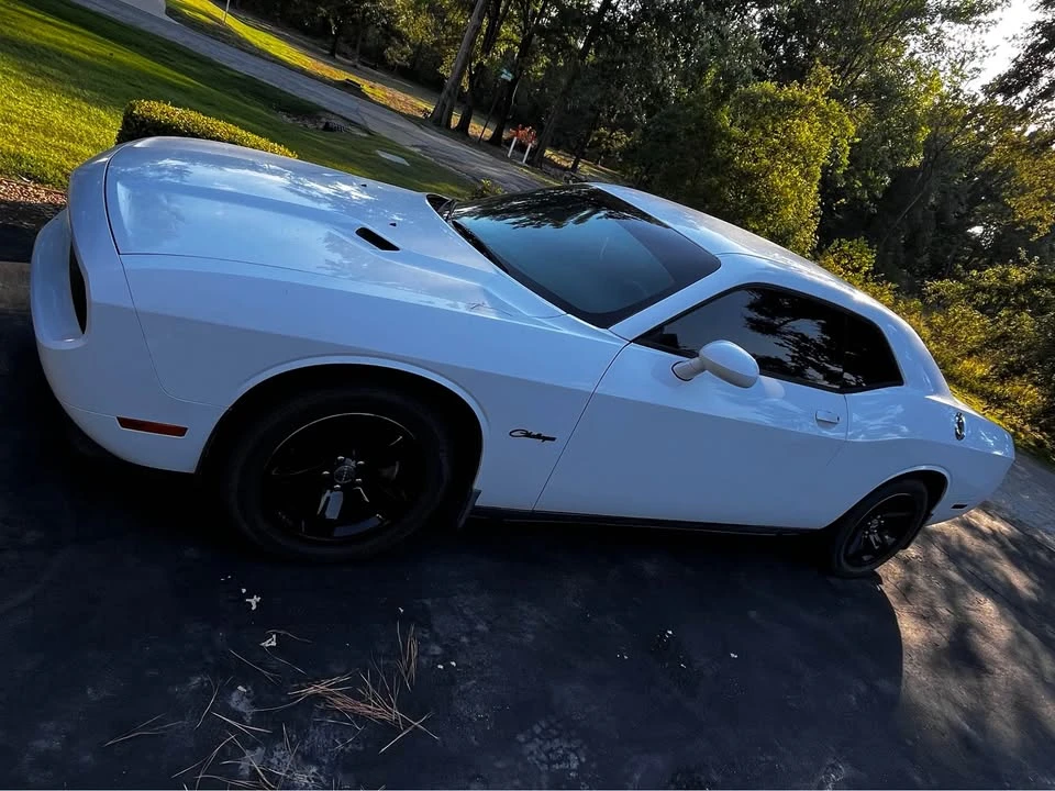 2011 Dodge Challenger 3rd Gen - Image 2 of 8