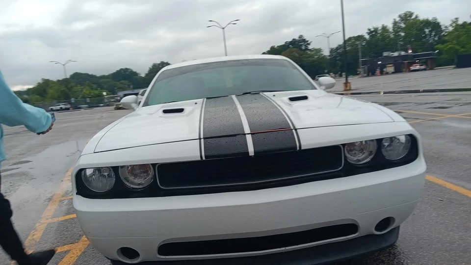 2011 Dodge Challenger 3rd Gen - Image 2 of 4