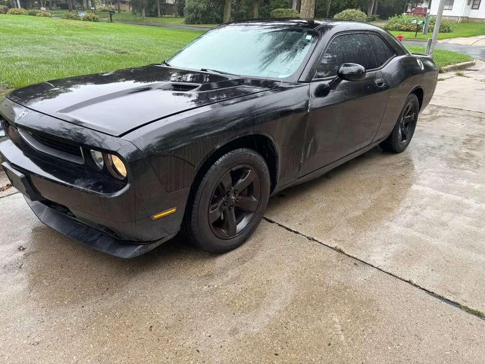 2011 Dodge Challenger 3rd Gen - Image 2 of 9