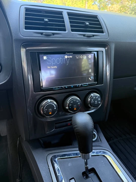 2011 Dodge Challenger 3rd Gen - Image 2 of 11