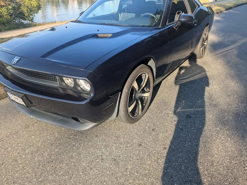 2011 Dodge Challenger 3rd Gen - Image 2 of 10
