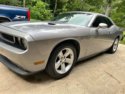 2011 Dodge Challenger SXT Plus