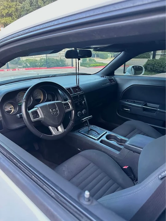 2011 Dodge Challenger 3rd Gen - Image 10 of 13