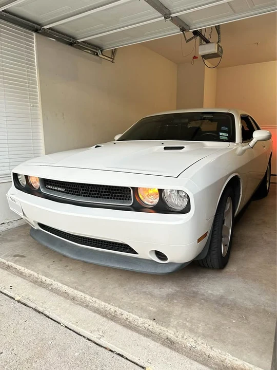 2011 Dodge Challenger 3rd Gen - Image 12 of 13