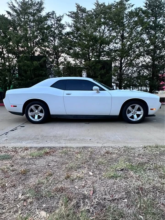 2011 Dodge Challenger 3rd Gen - Image 6 of 13