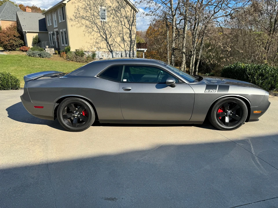 2011 Dodge Challenger 3rd Gen - Image 14 of 31