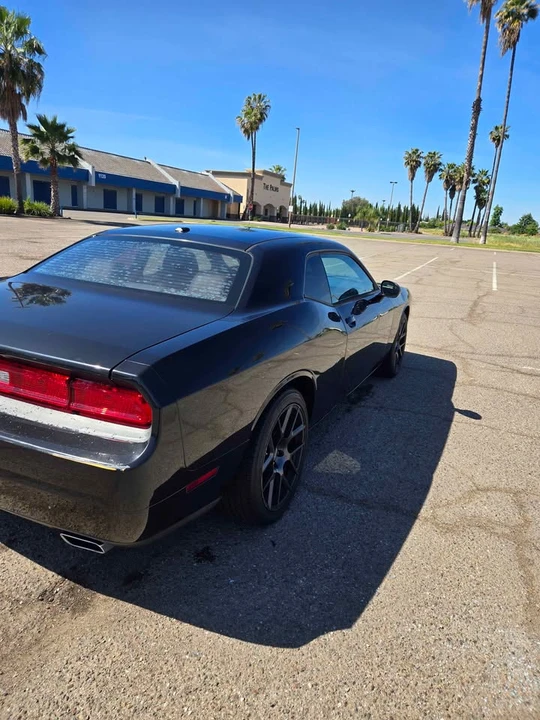 2011 Dodge Challenger 3rd Gen - Image 4 of 10