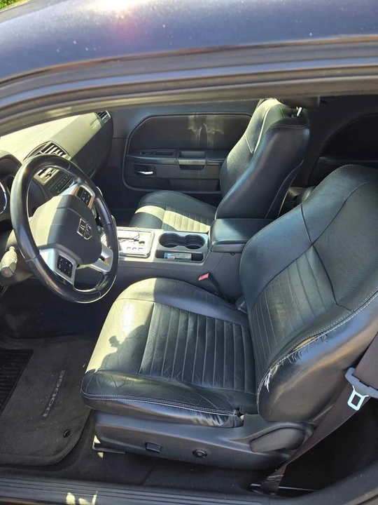 2011 Dodge Challenger 3rd Gen - Image 3 of 10