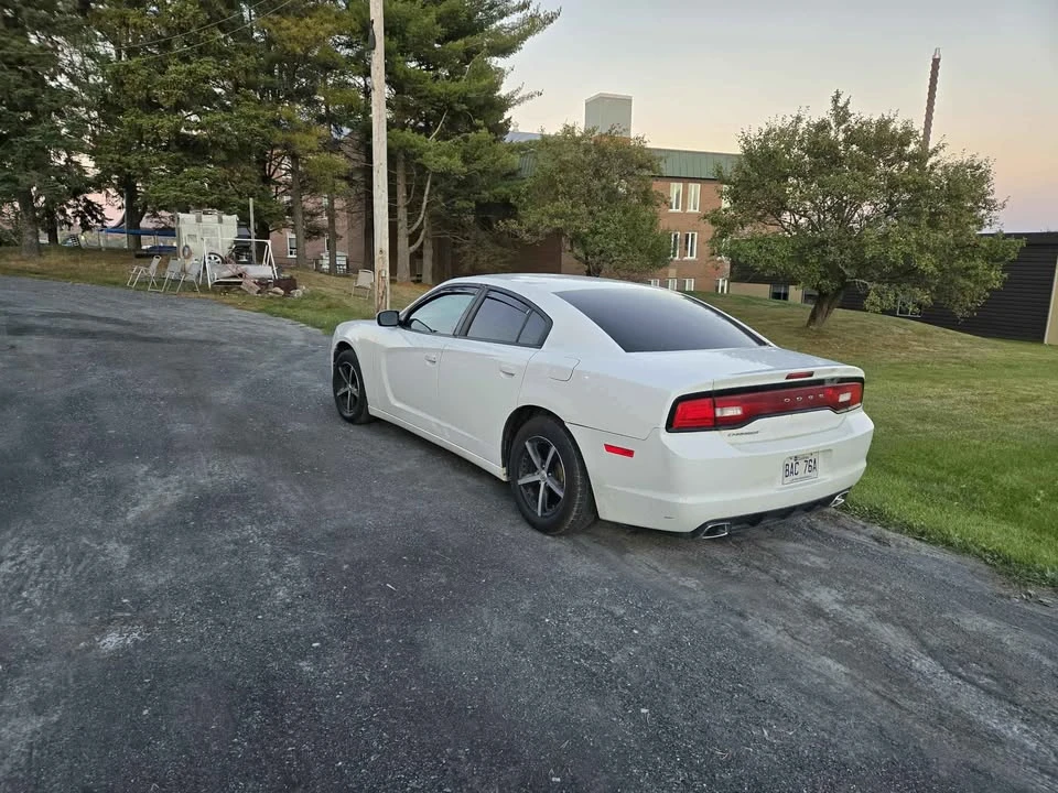 2011 Dodge Charger 7th Gen - Image 5 of 9