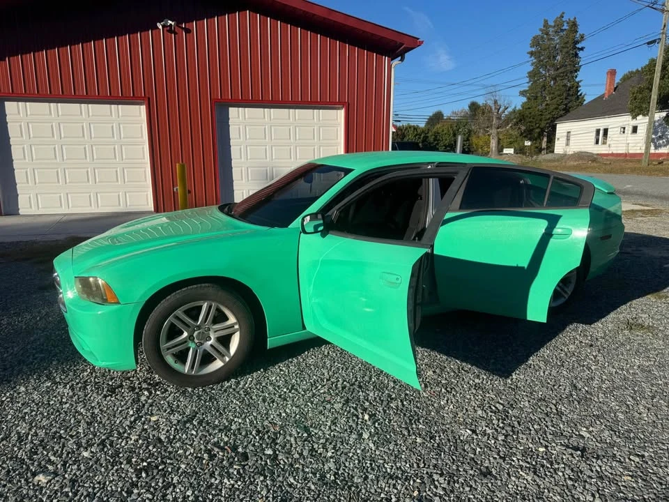 2011 Dodge Charger 7th Gen - Image 2 of 11