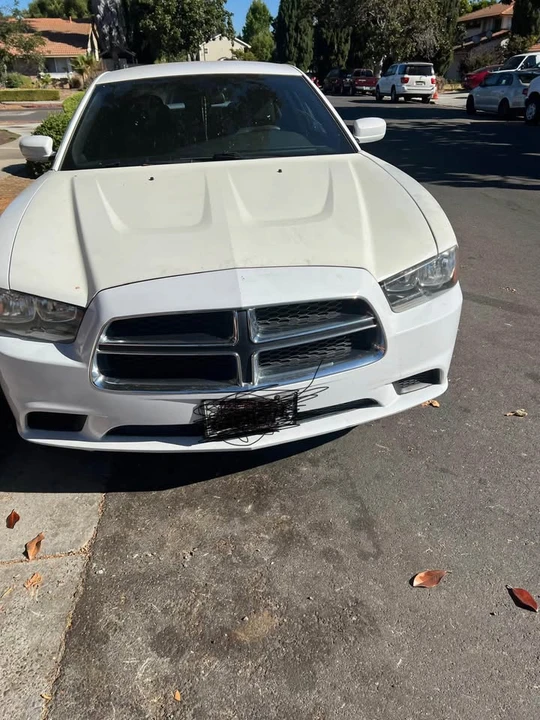 2011 Dodge Charger - Image 3 of 4
