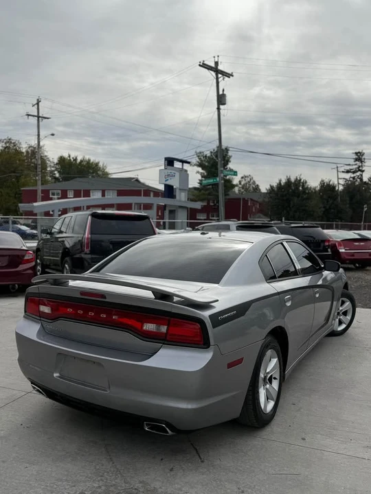 2011 Dodge Charger 7th Gen - Image 3 of 12